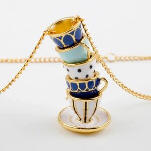 ✨ModCloth Alice Blue Teacups Necklace